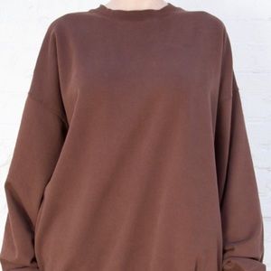 Brown Brandy melville crewneck<3